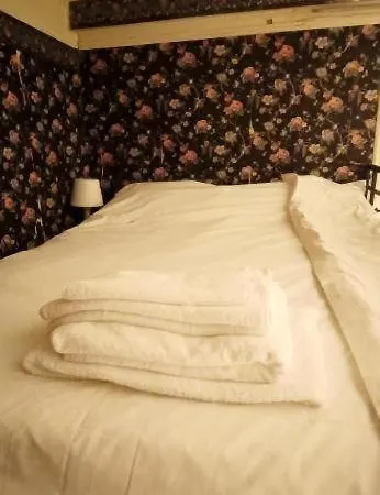 A Cozy Parisian Nest By Notre Dame Διαμέρισμα